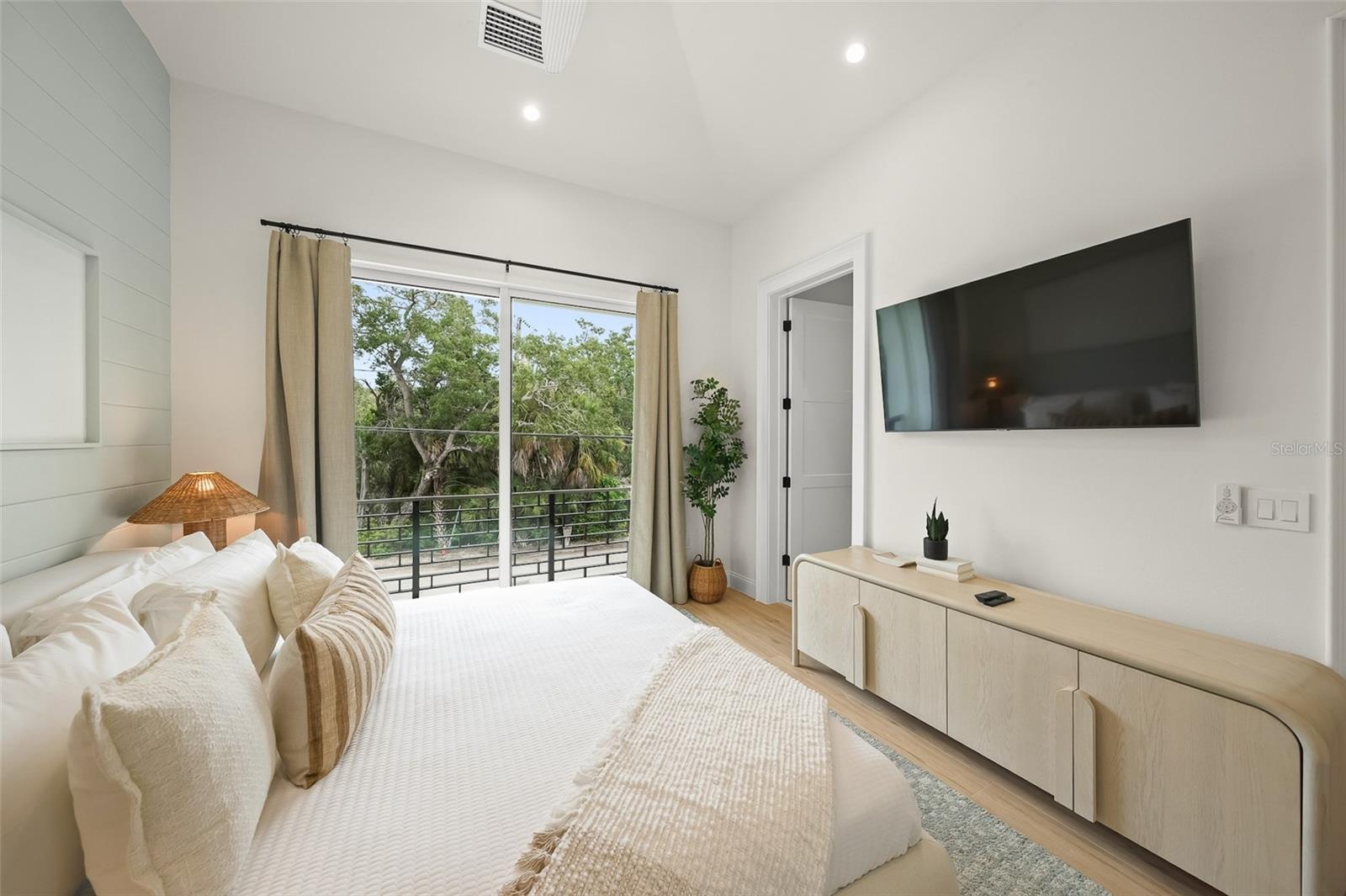 STICKNEY POINT SUB - Residential