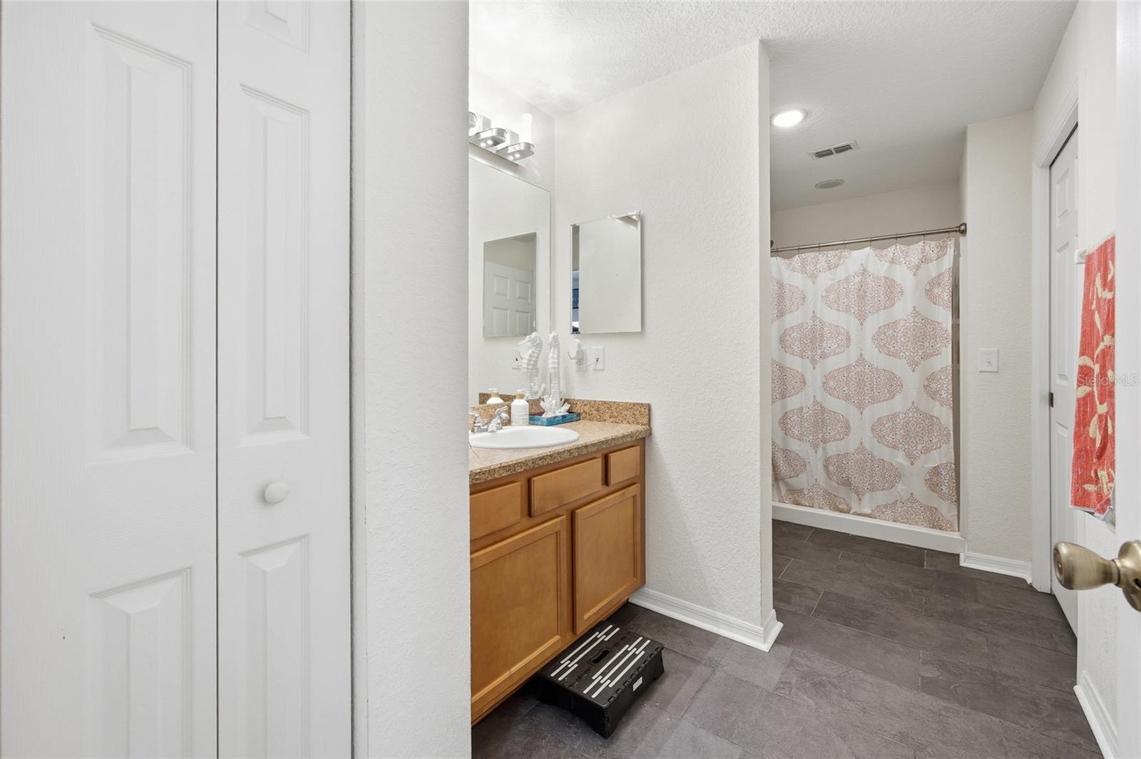 4913 NE 122ND AVENUE