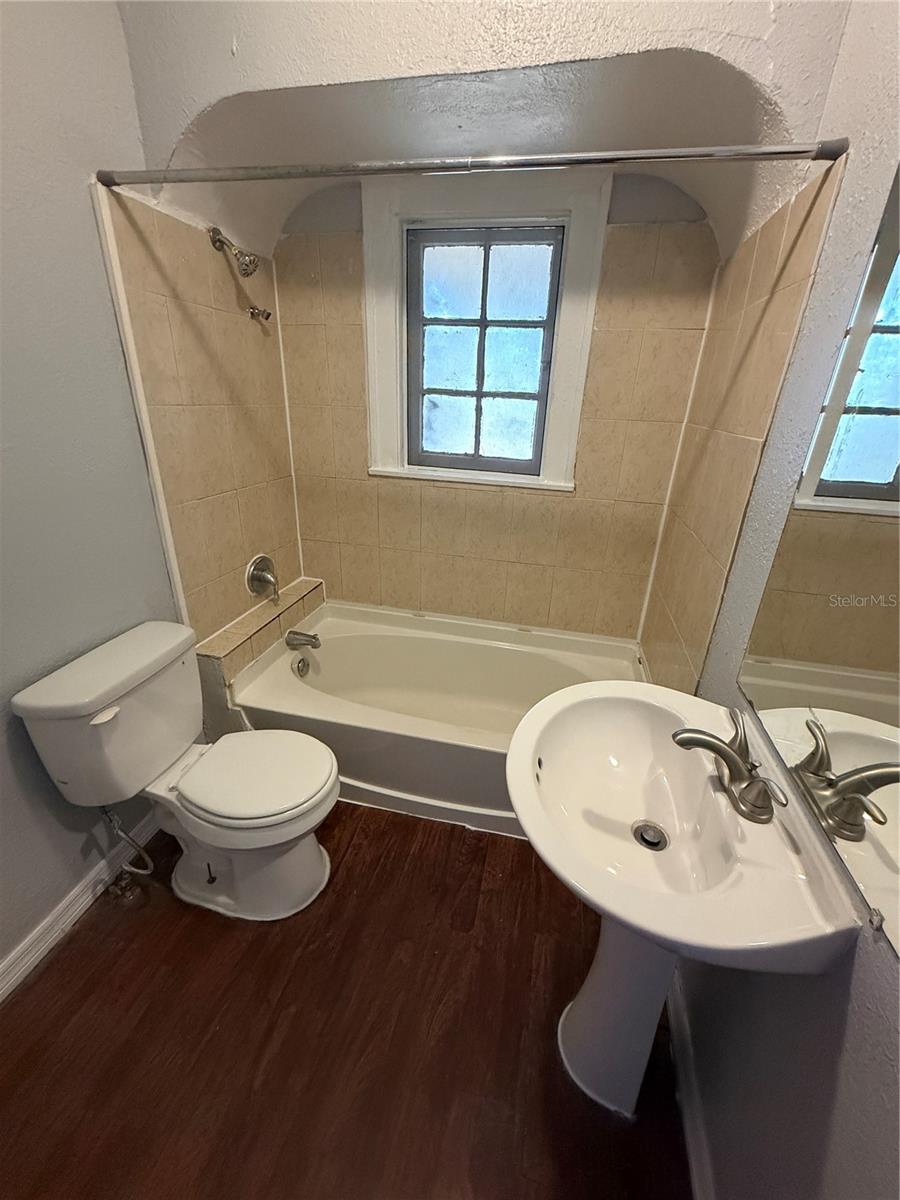 GROVELAND ADD - Residential Lease