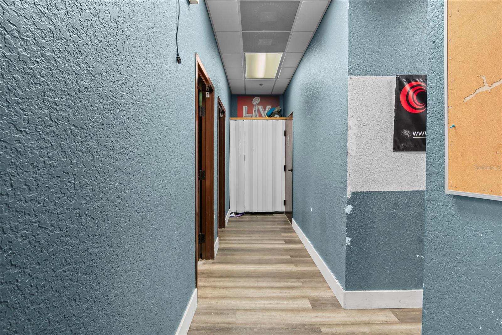 STARPOINTE 02 SERVICE CENTER - Commercial Lease