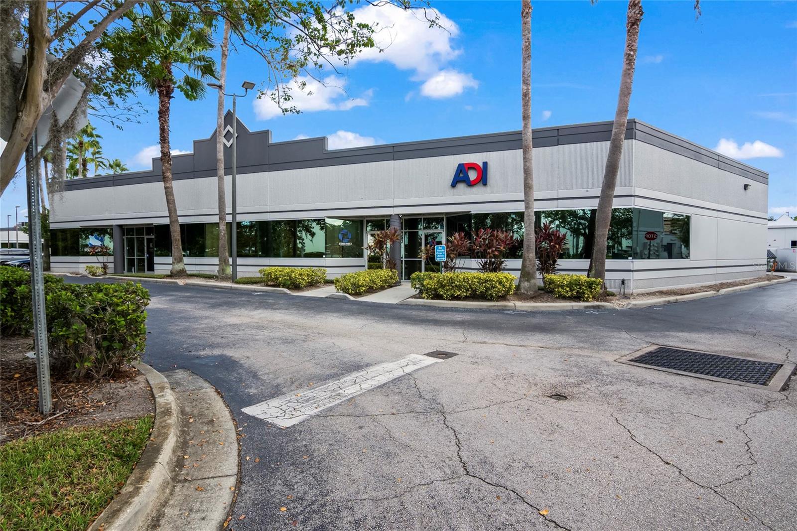 STARPOINTE 02 SERVICE CENTER - Commercial Lease