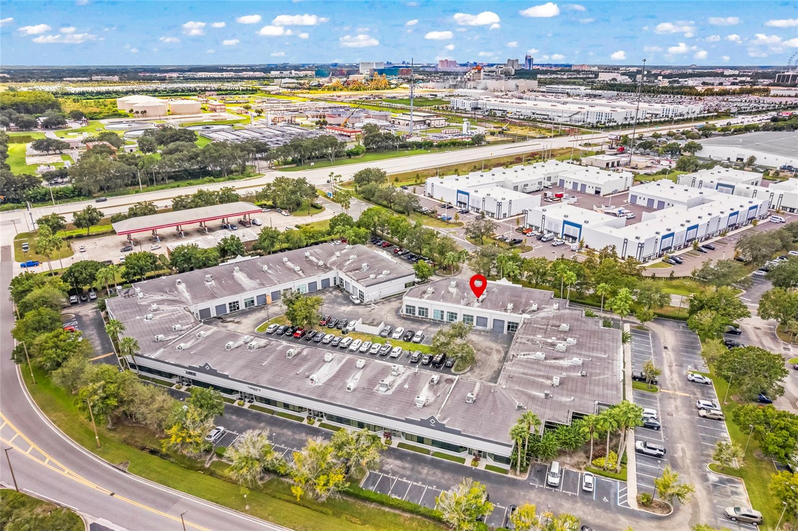 STARPOINTE 02 SERVICE CENTER - Commercial Lease