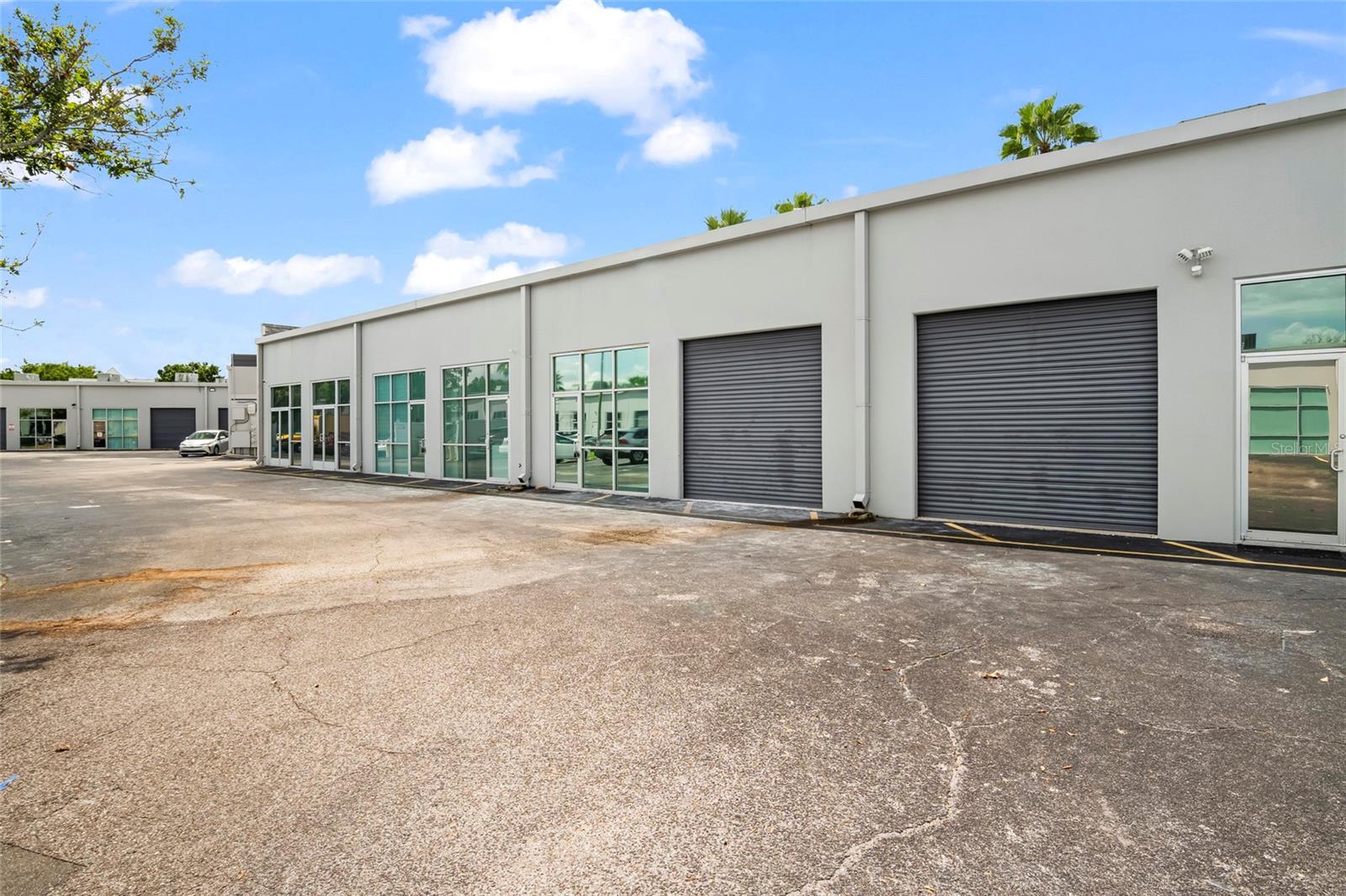 STARPOINTE 02 SERVICE CENTER - Commercial Lease