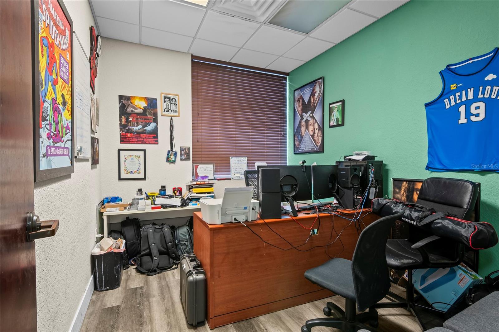 STARPOINTE 02 SERVICE CENTER - Commercial Lease