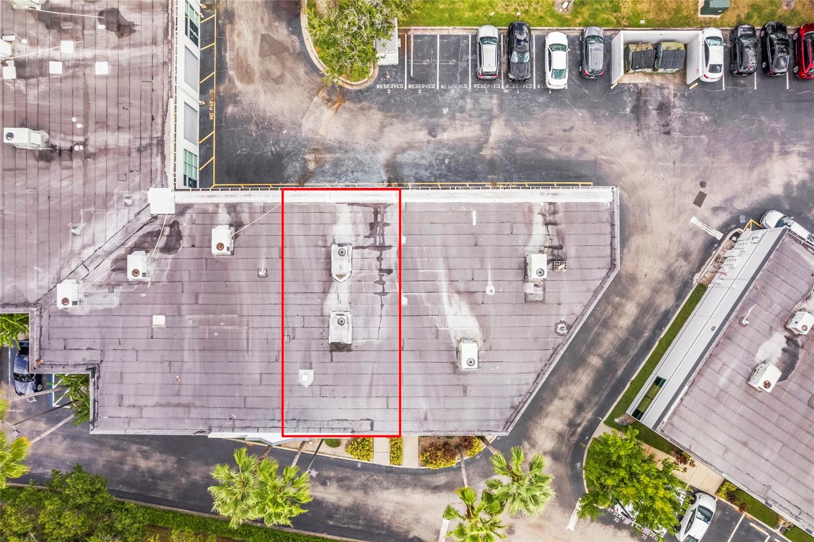 STARPOINTE 02 SERVICE CENTER - Commercial Lease