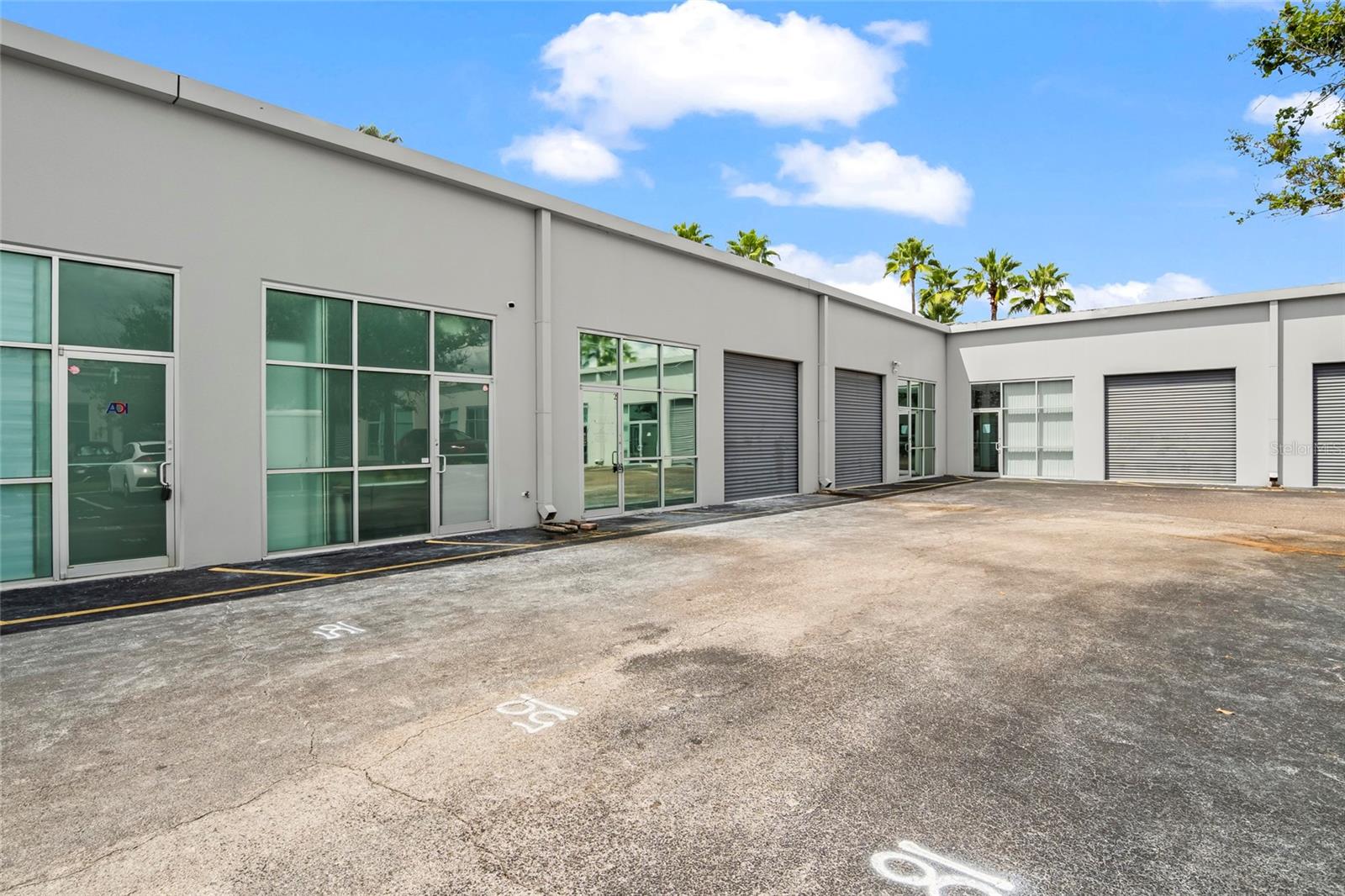 STARPOINTE 02 SERVICE CENTER - Commercial Lease