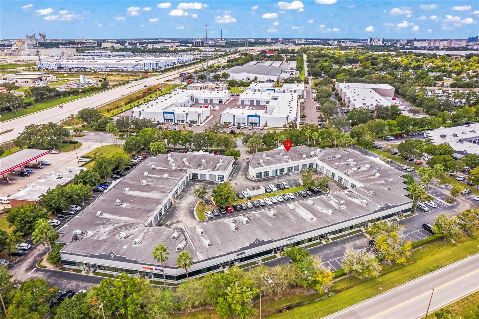 STARPOINTE 02 SERVICE CENTER - Commercial Lease