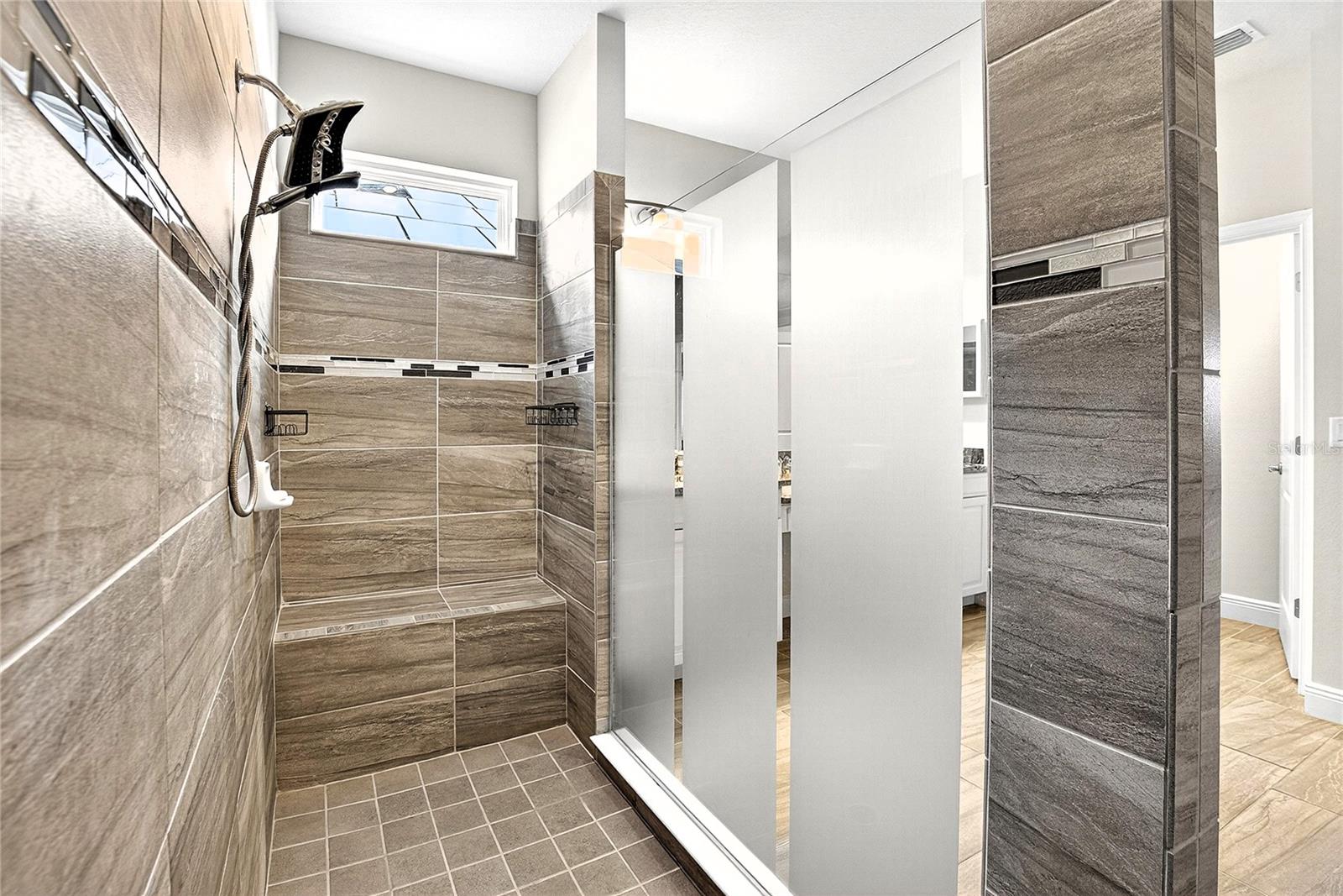 LUCAYA LAKE CLUB PH 1A - Residential