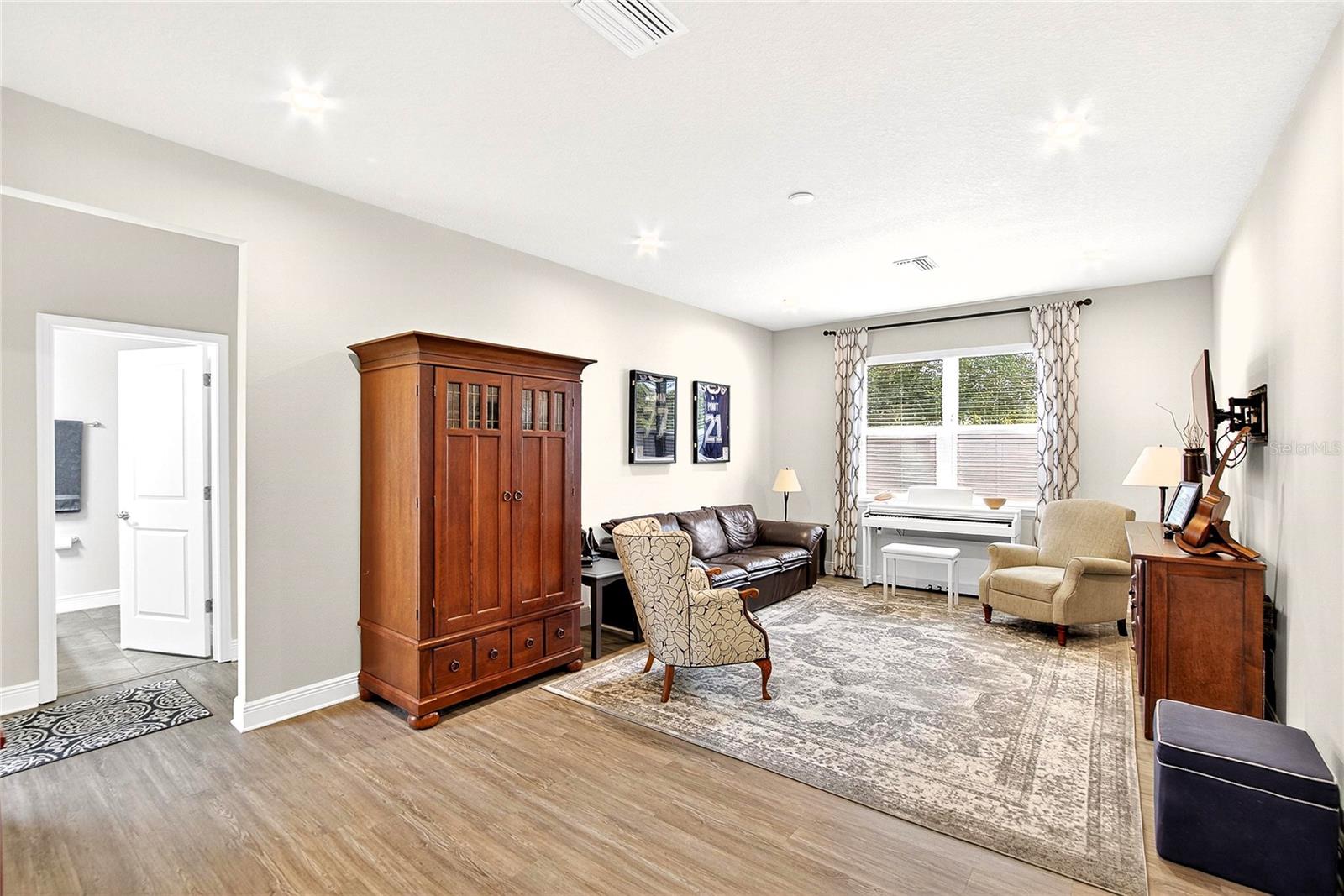 LUCAYA LAKE CLUB PH 1A - Residential