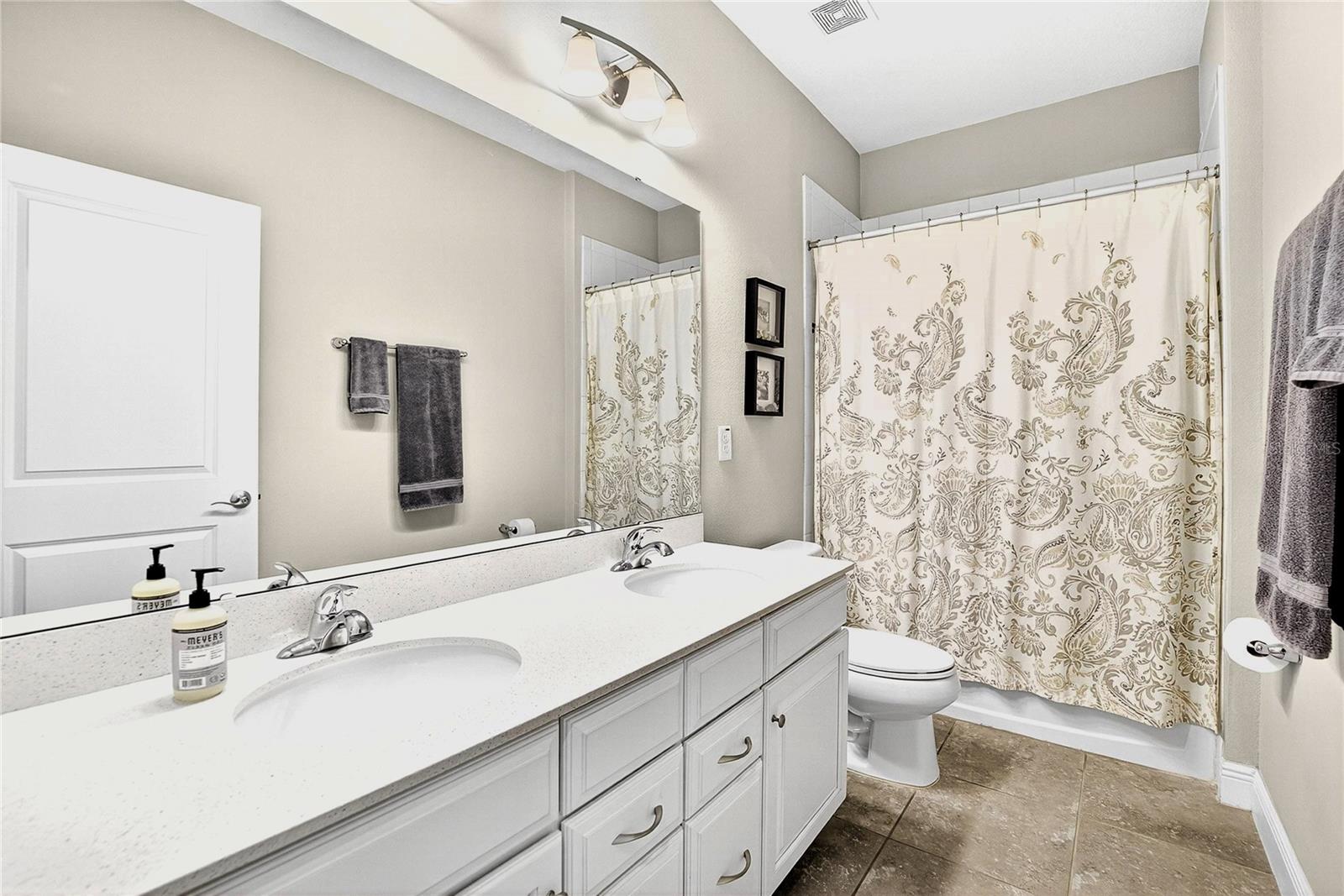 LUCAYA LAKE CLUB PH 1A - Residential