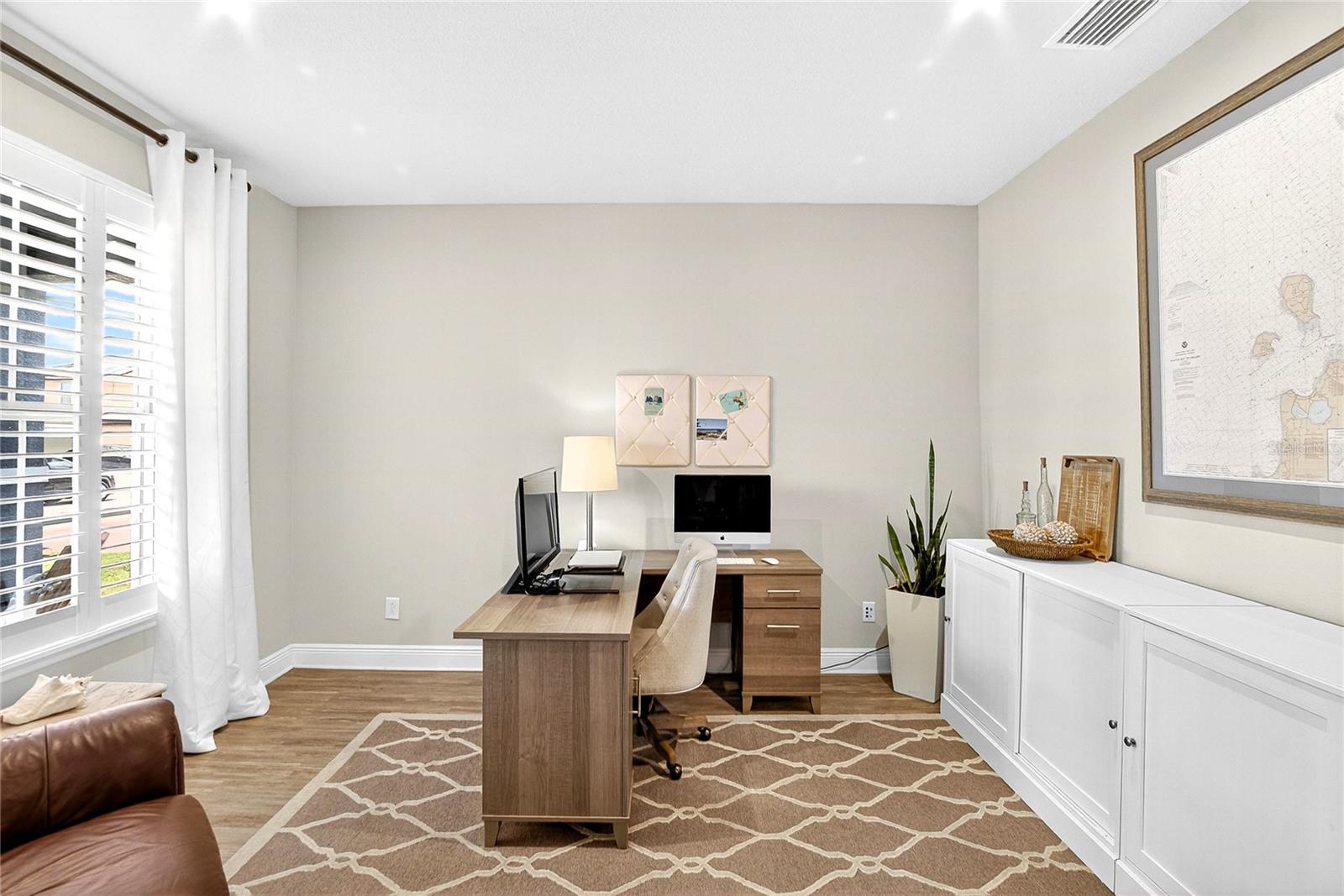 LUCAYA LAKE CLUB PH 1A - Residential