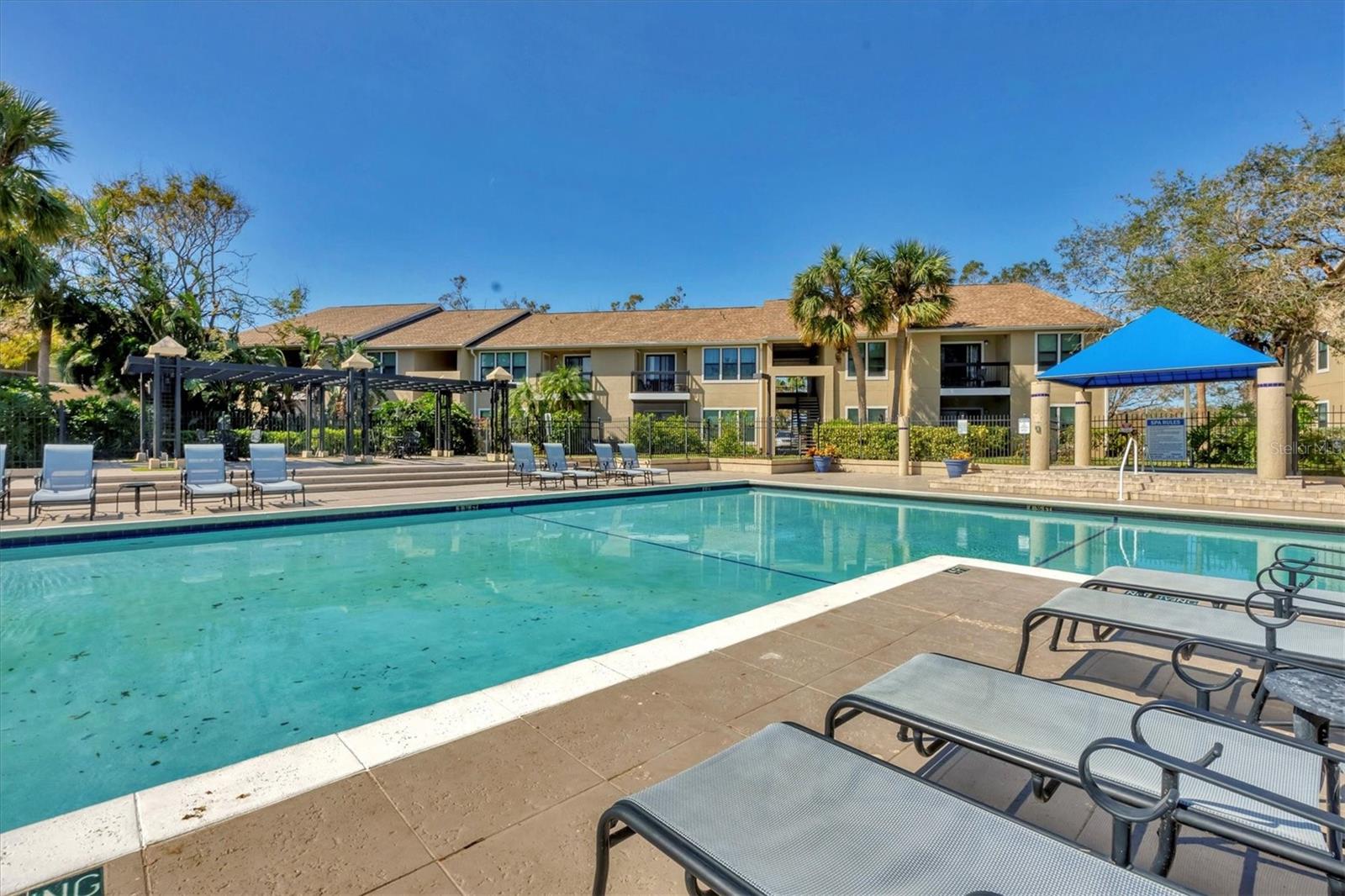 VINTAGE GRAND - Residential