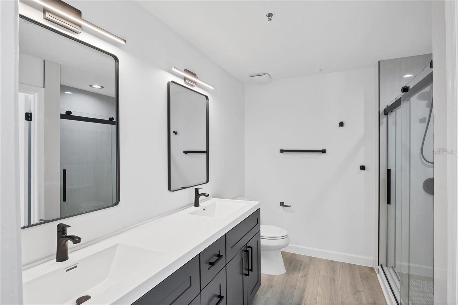 VINTAGE GRAND - Residential