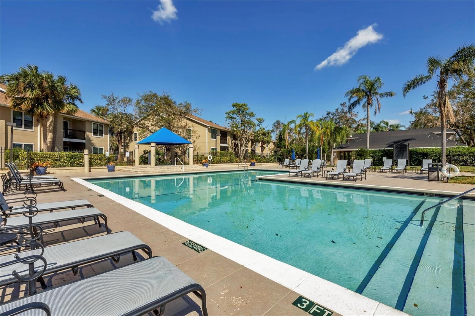 VINTAGE GRAND - Residential