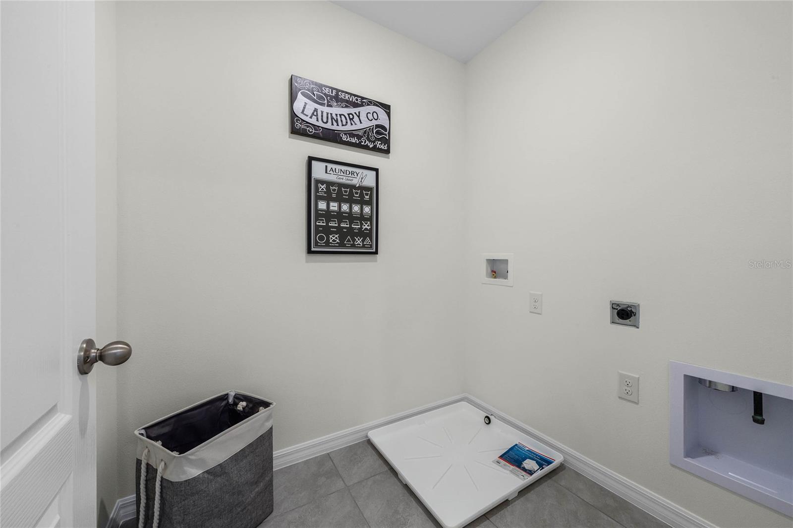 RIVIERA BELLA UN 9C - Residential