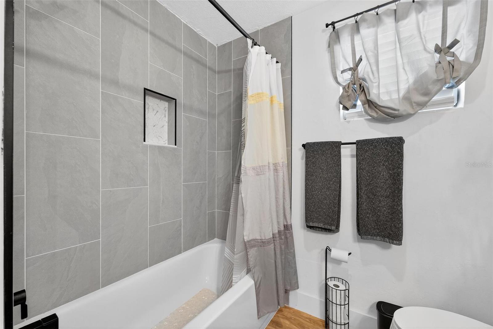 WESTWOOD HEIGHTS UNIT 01 - Residential