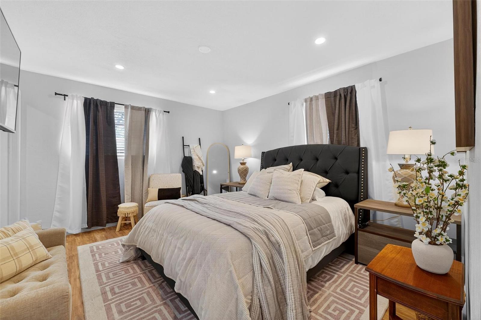 WESTWOOD HEIGHTS UNIT 01 - Residential