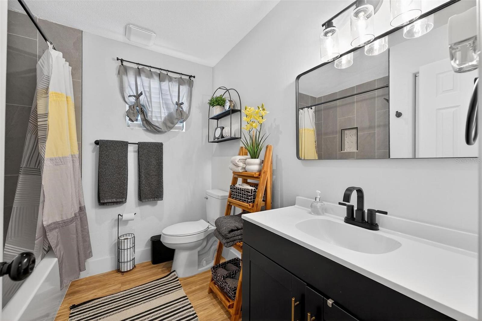 WESTWOOD HEIGHTS UNIT 01 - Residential