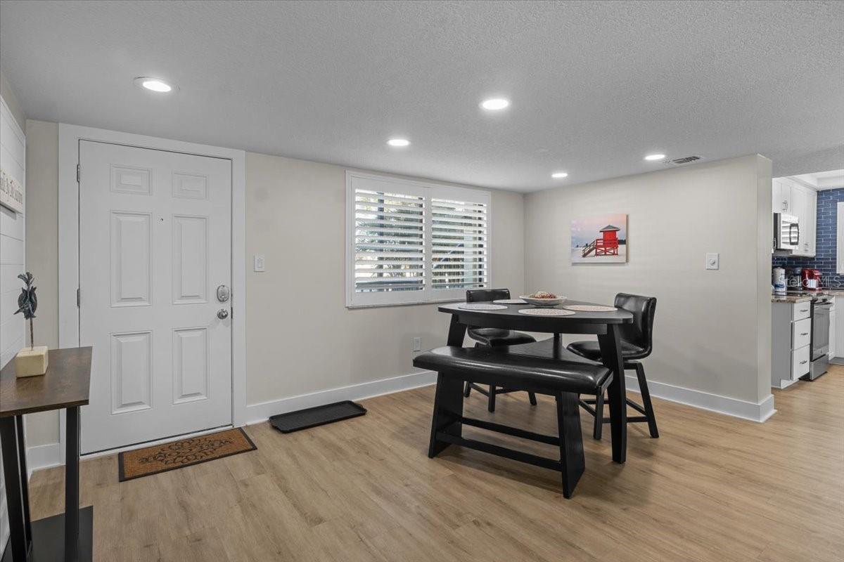 6326 MIDNIGHT PASS ROAD 101