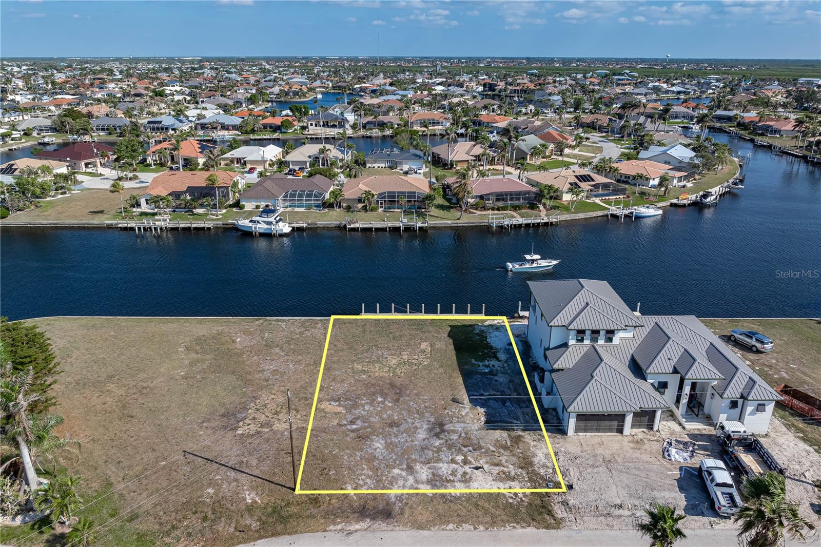PUNTA GORDA ISLES SEC 12 - Land