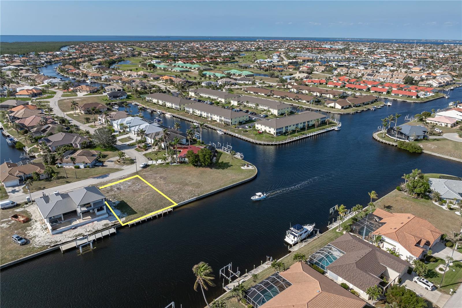 PUNTA GORDA ISLES SEC 12 - Land