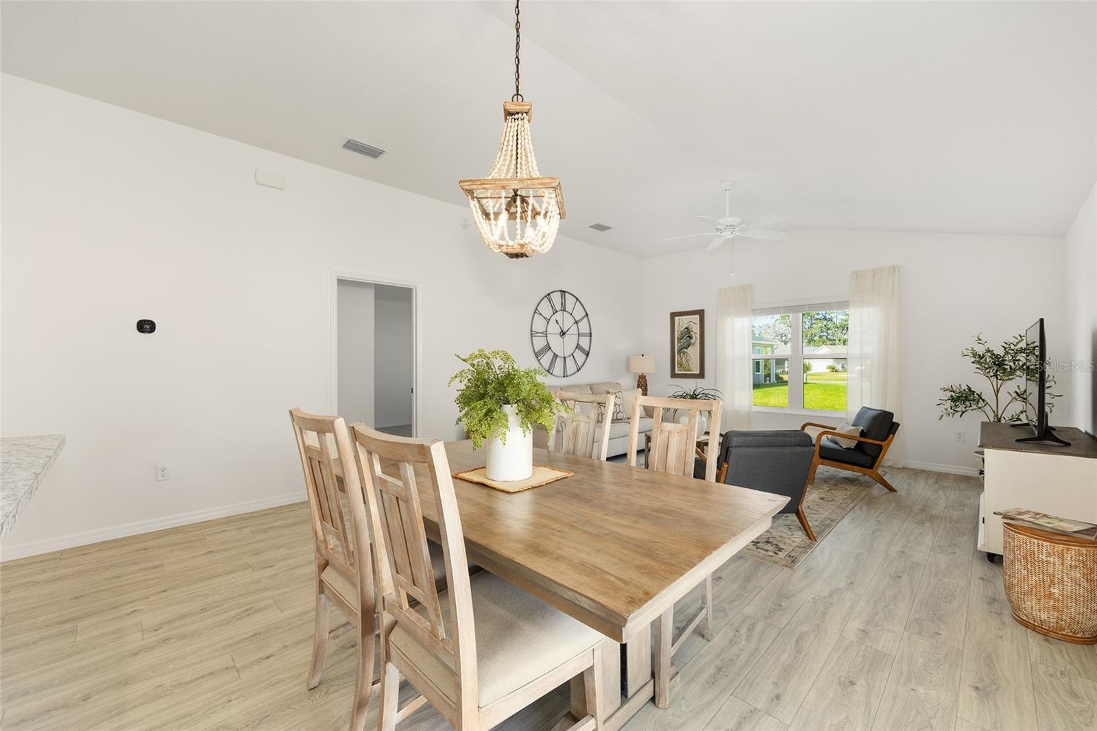 VILLAGES/SOUTHERN OAKS UN #127 - Residential