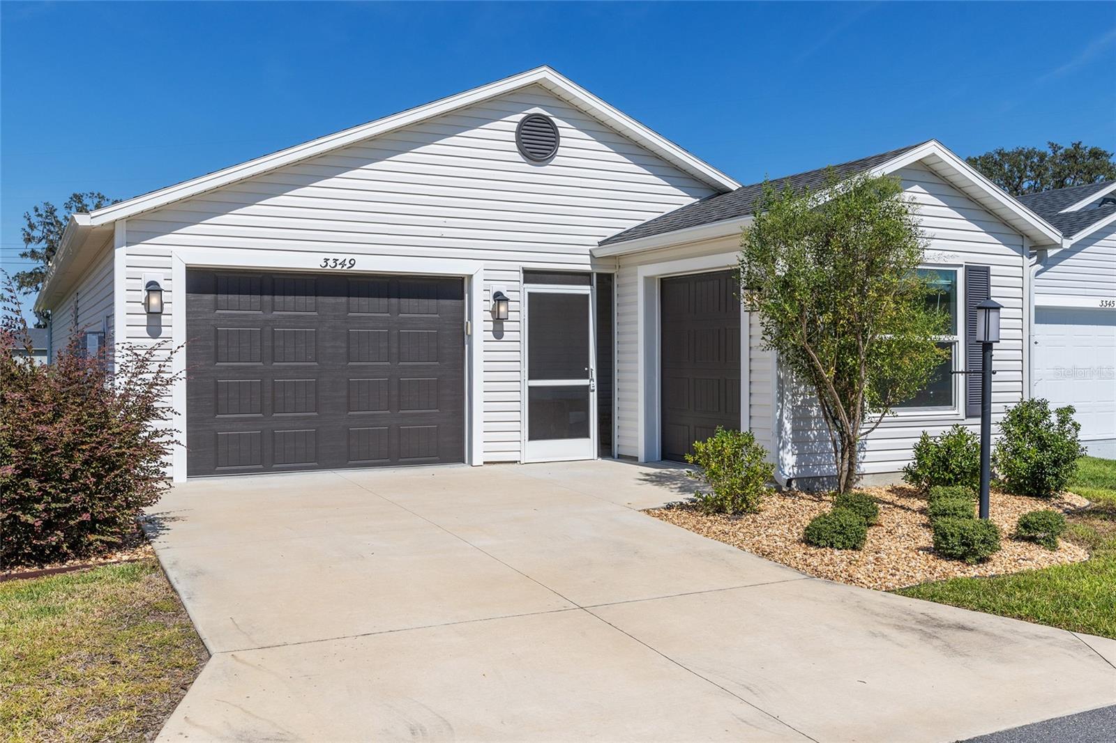 VILLAGES/SOUTHERN OAKS UN #127 - Residential
