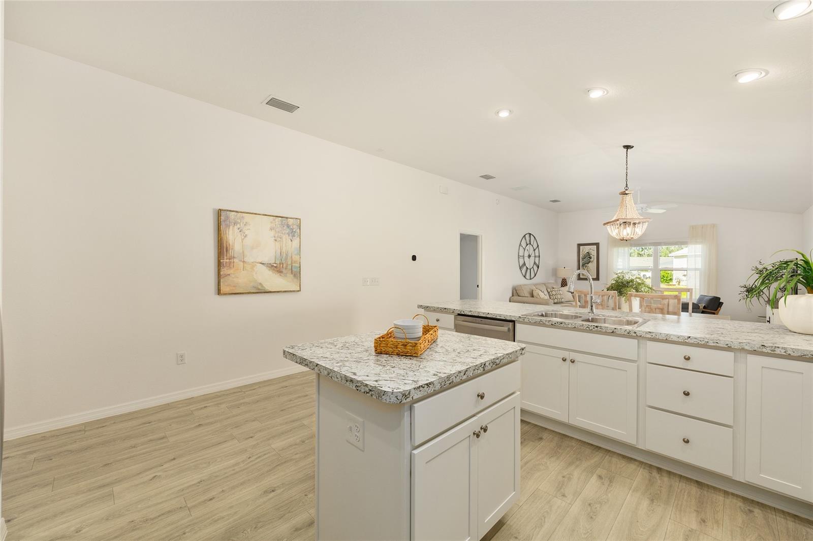 VILLAGES/SOUTHERN OAKS UN #127 - Residential