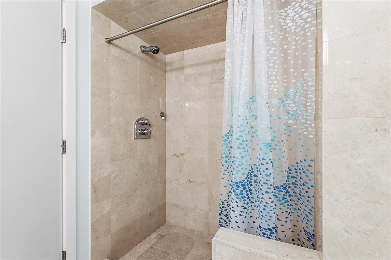 SEA GATE CLUB - Residential