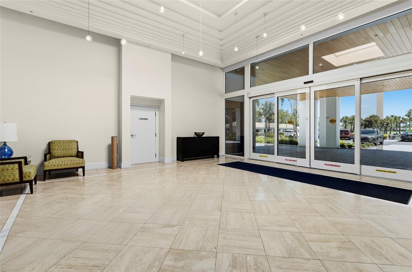 SEA GATE CLUB - Residential