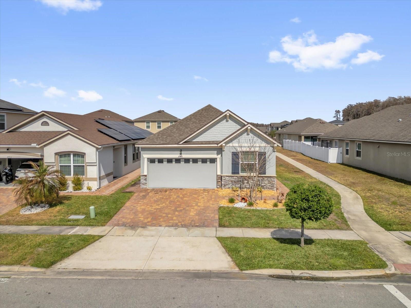 TAPESTRY PH 5 - Residential