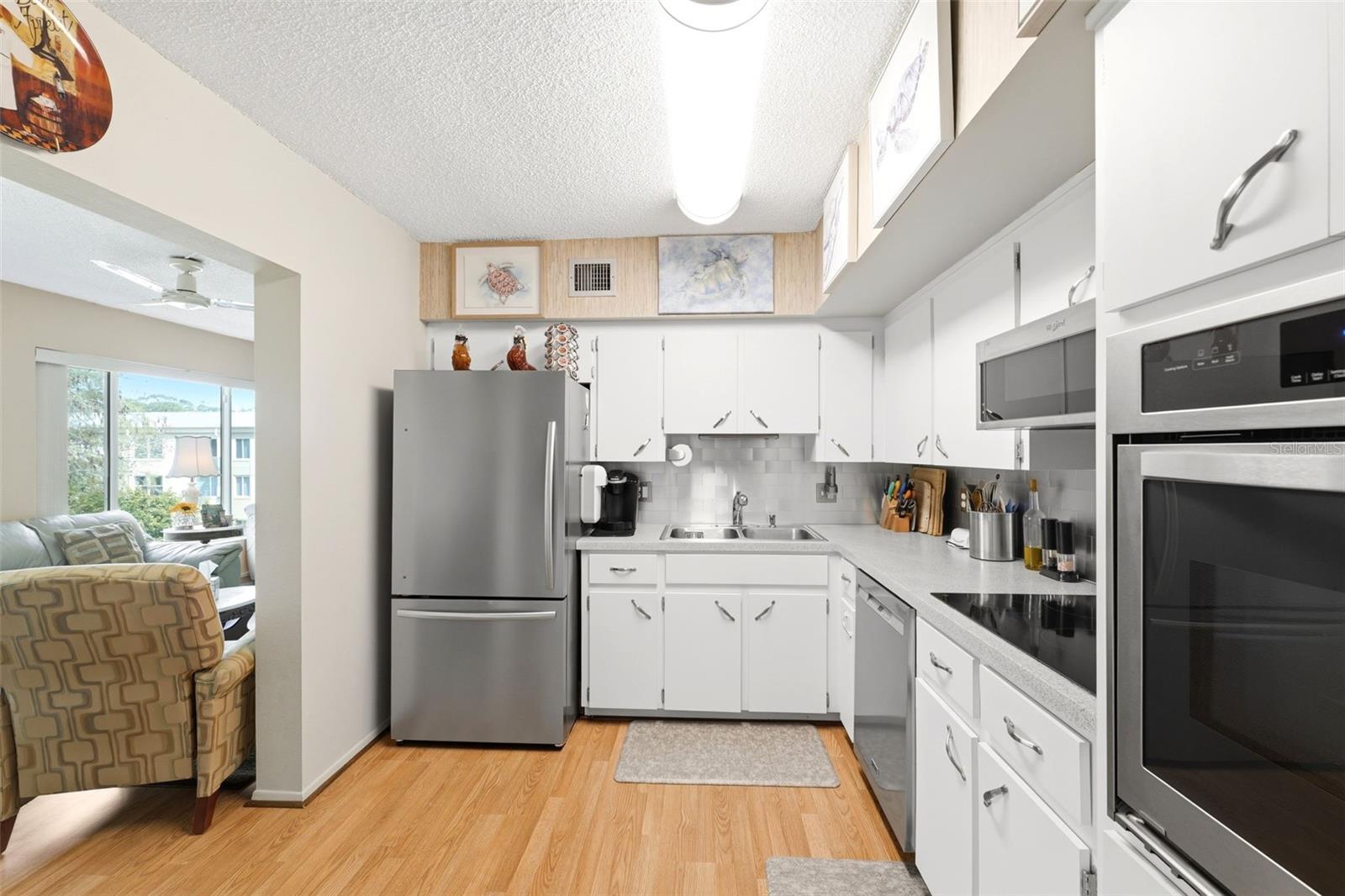 ON TOP OF THE WORLD - Residential