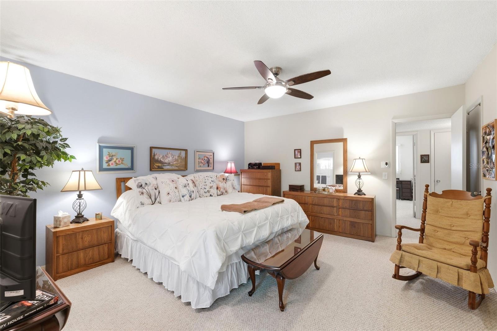 ON TOP OF THE WORLD - Residential