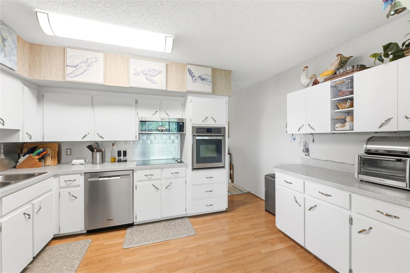 ON TOP OF THE WORLD - Residential