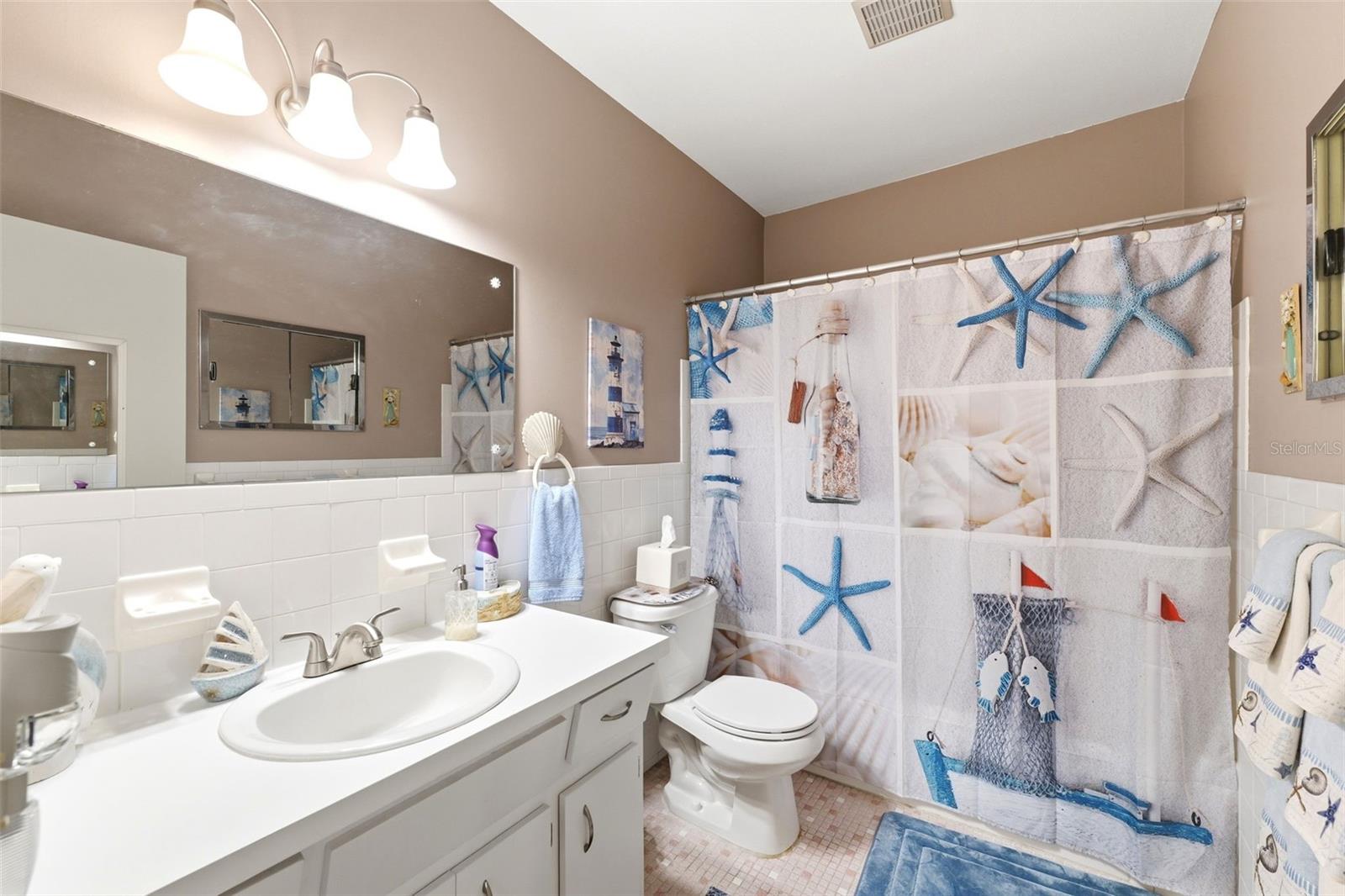 ON TOP OF THE WORLD - Residential