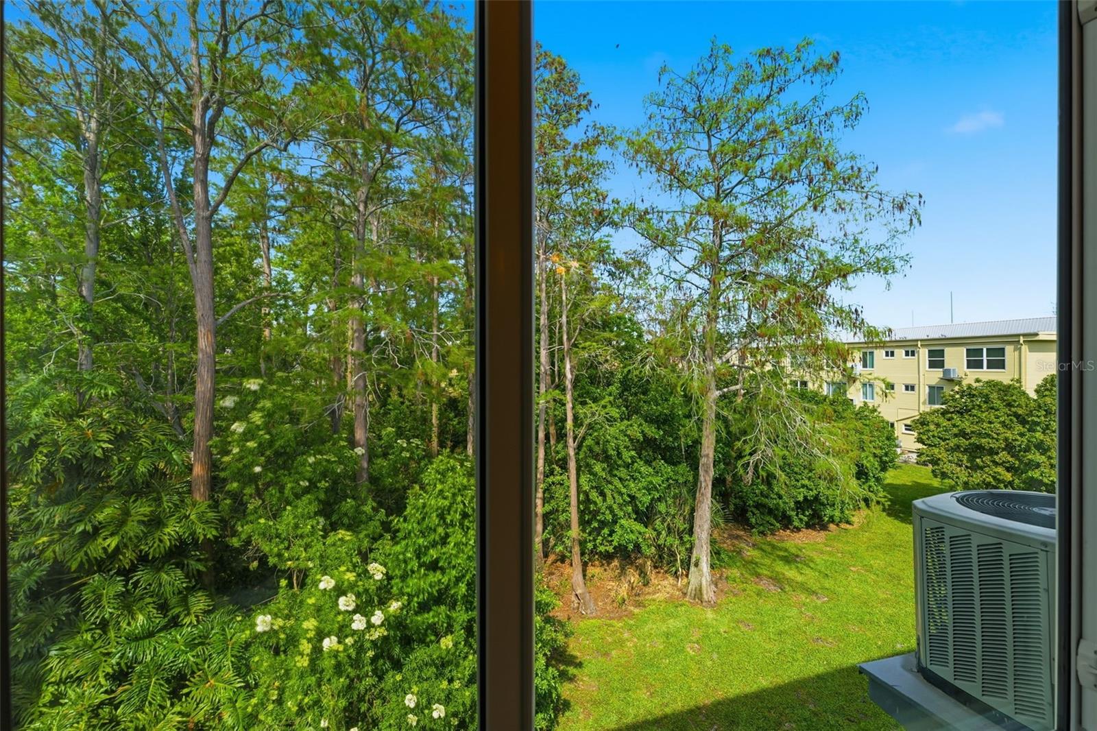 ON TOP OF THE WORLD - Residential