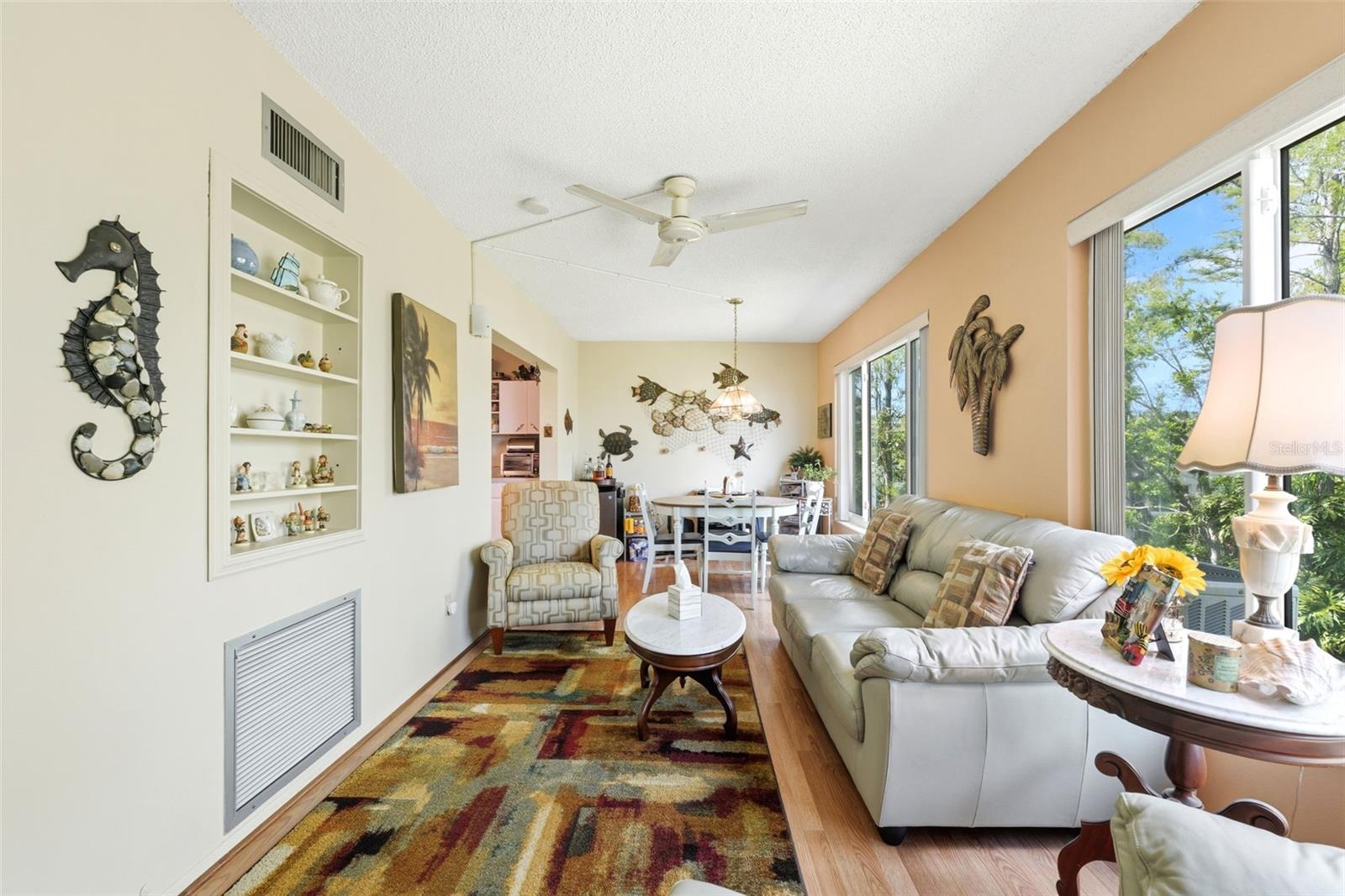 ON TOP OF THE WORLD - Residential