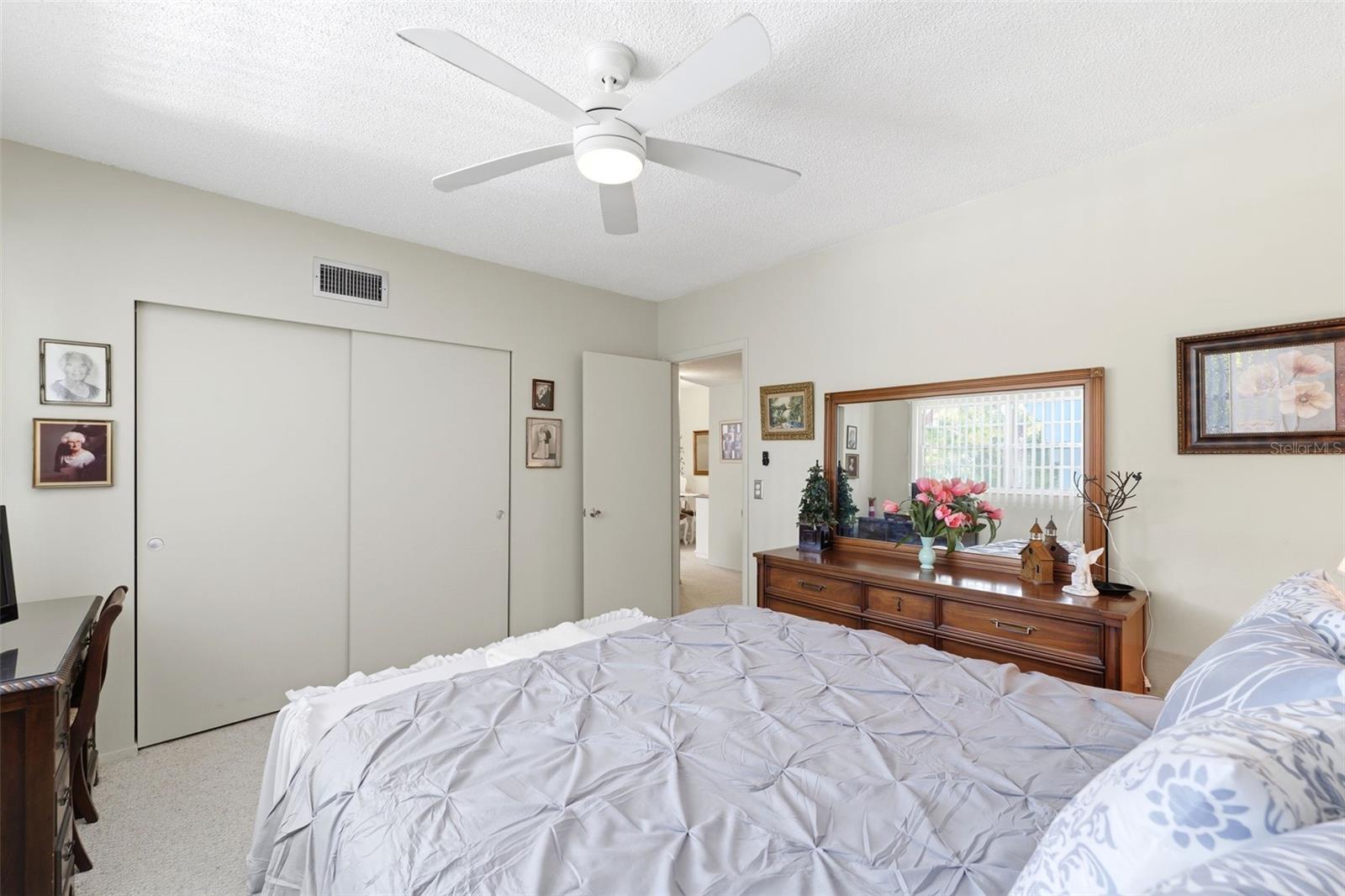 ON TOP OF THE WORLD - Residential