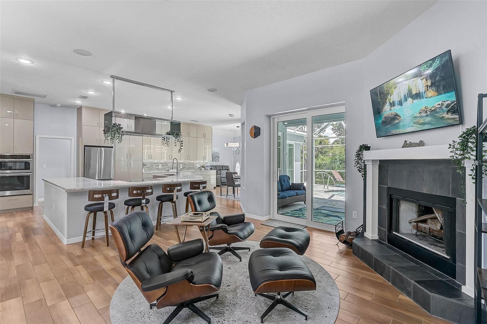 BAY OAKS ESTATES - Residential