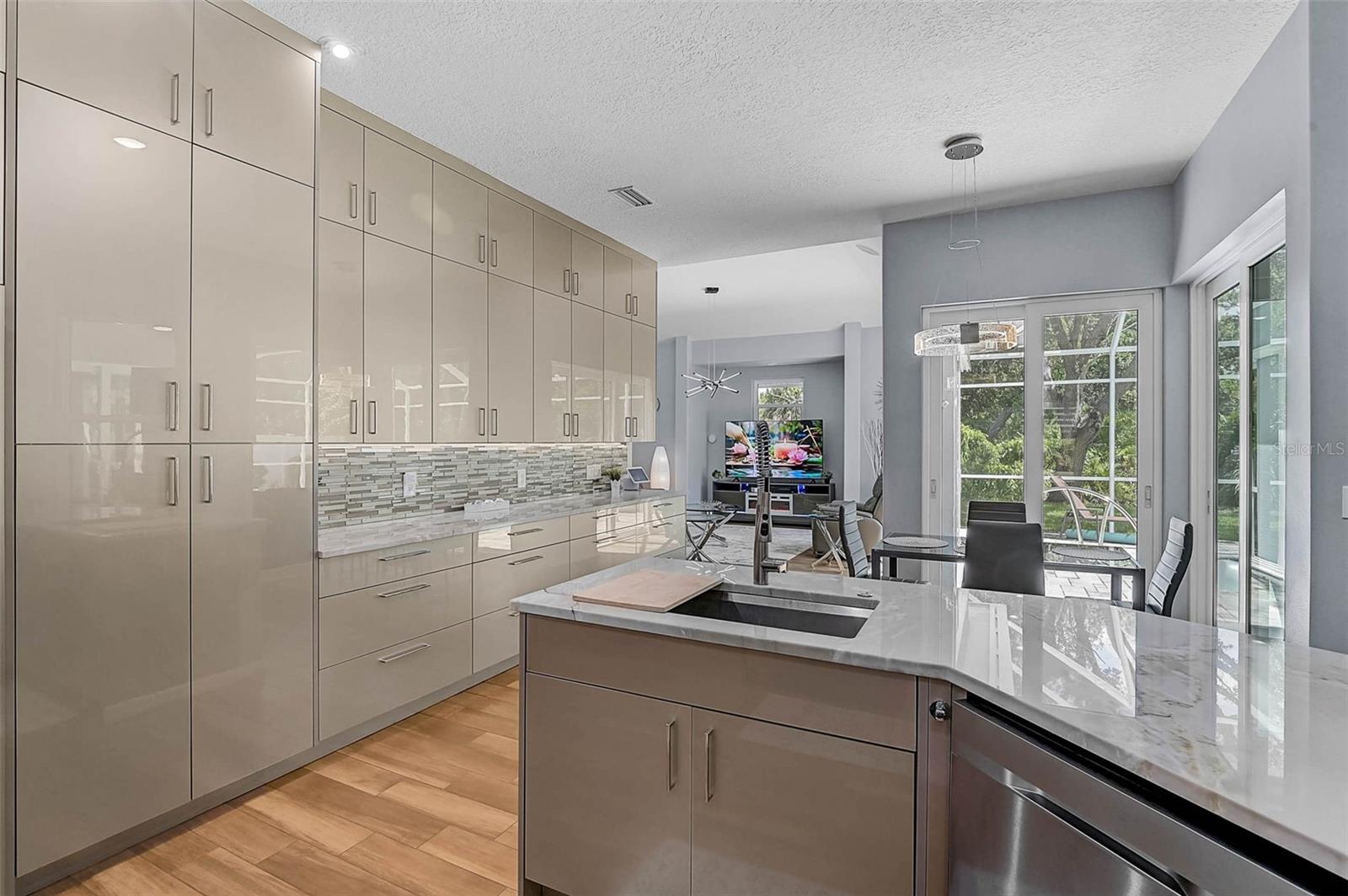 BAY OAKS ESTATES - Residential