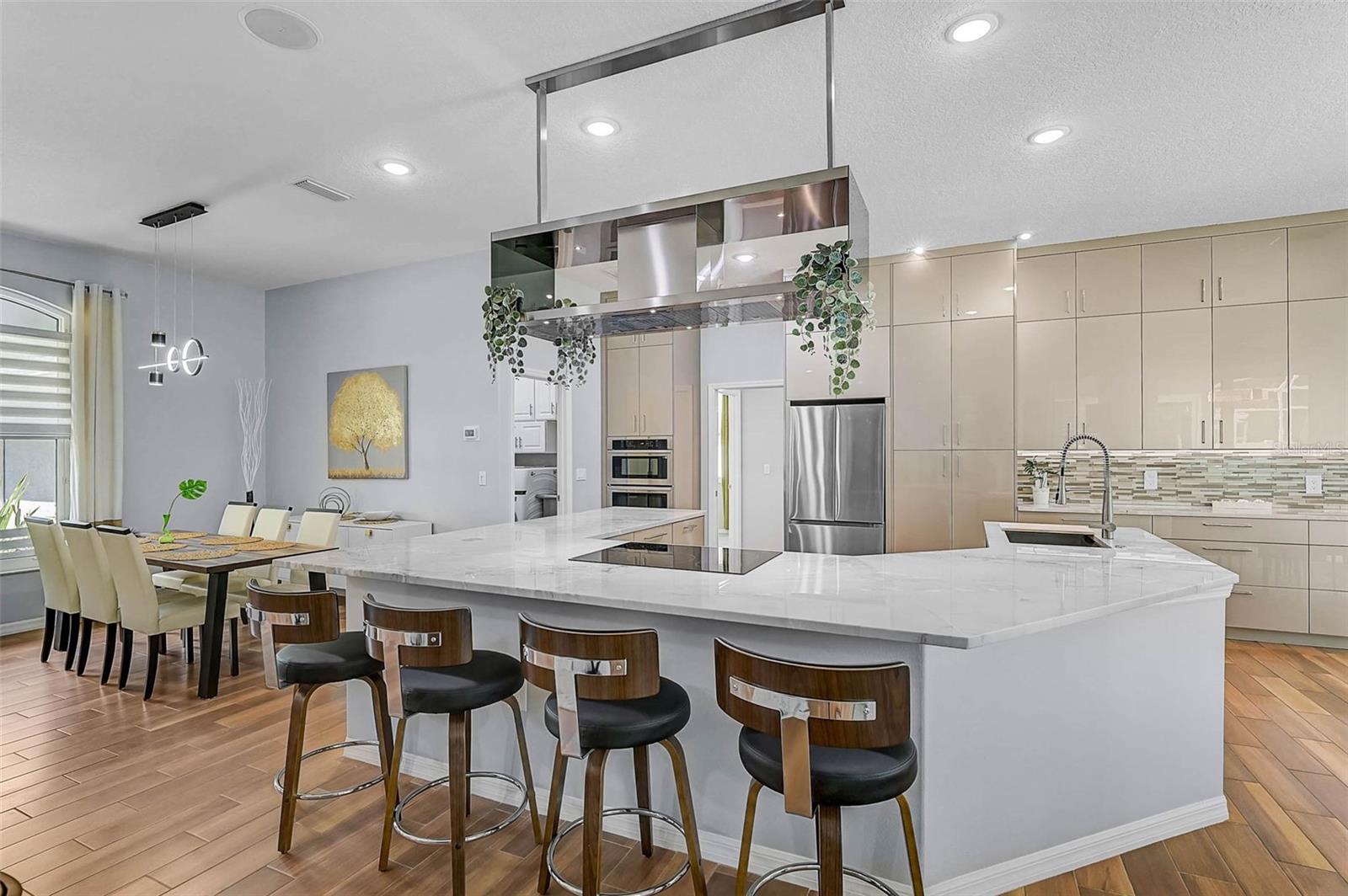 BAY OAKS ESTATES - Residential