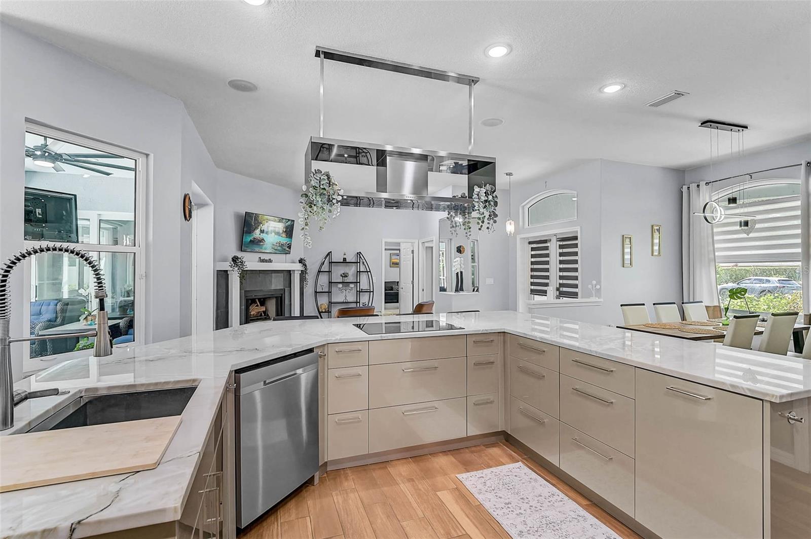 BAY OAKS ESTATES - Residential