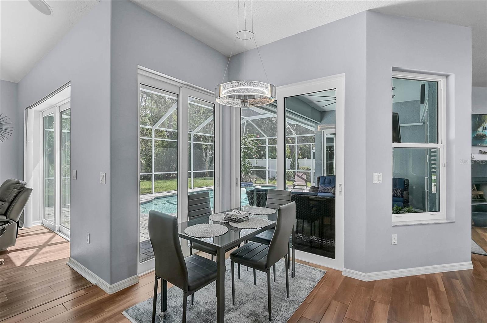 BAY OAKS ESTATES - Residential