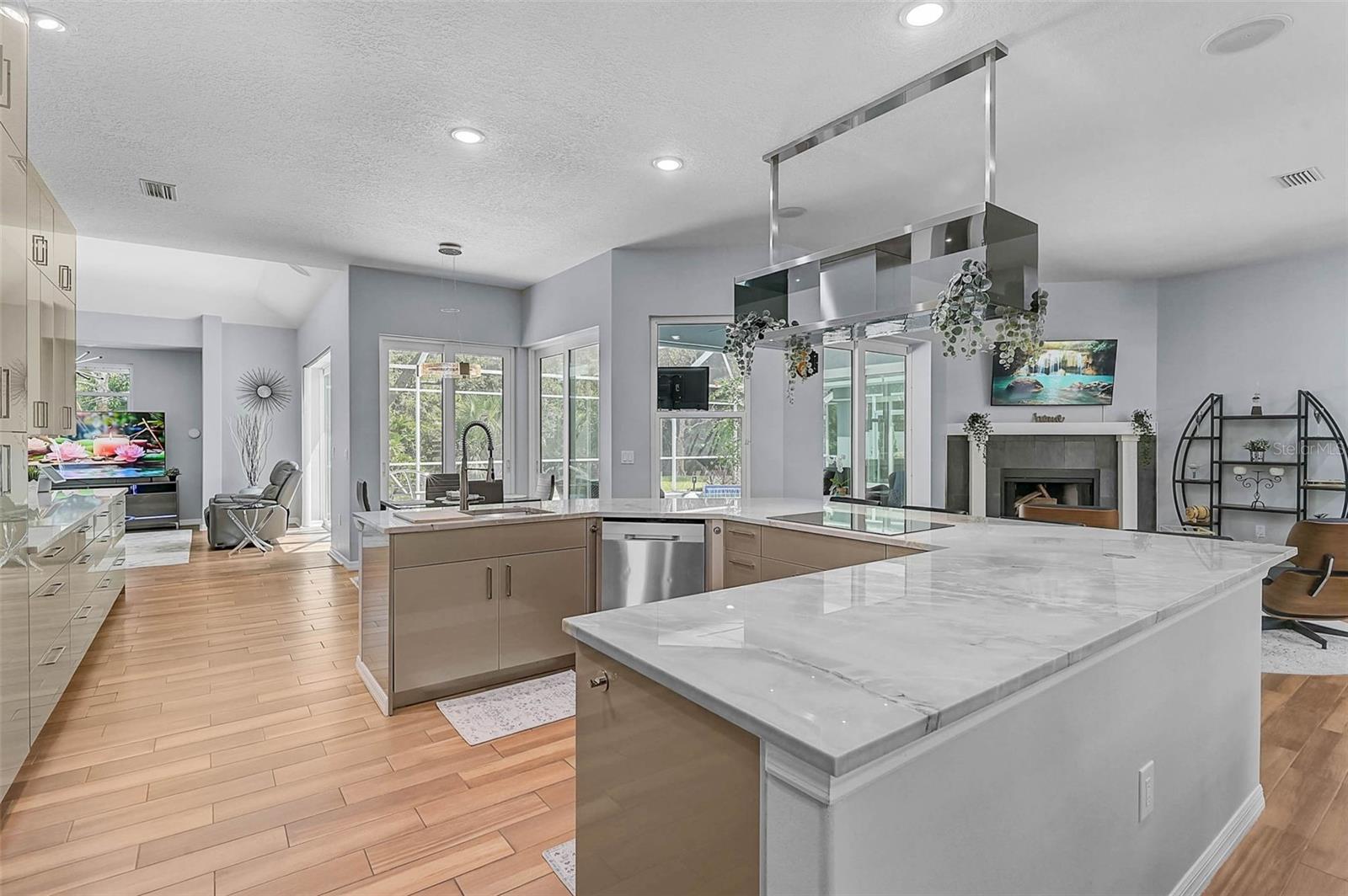 BAY OAKS ESTATES - Residential