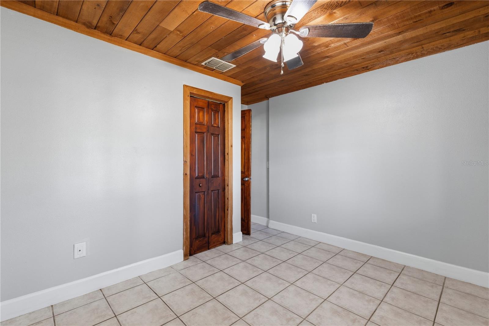 UNPLATTED - Residential Lease