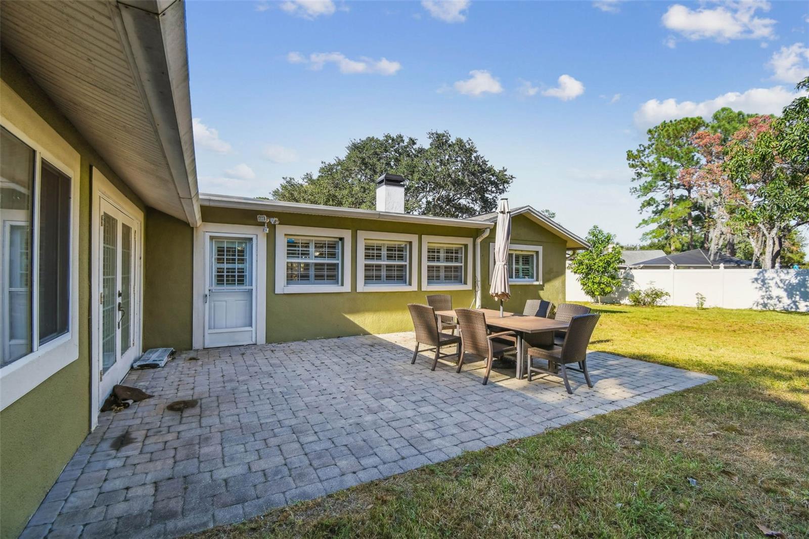 CARROLLWOOD SPGS UNIT 1 - Residential Lease