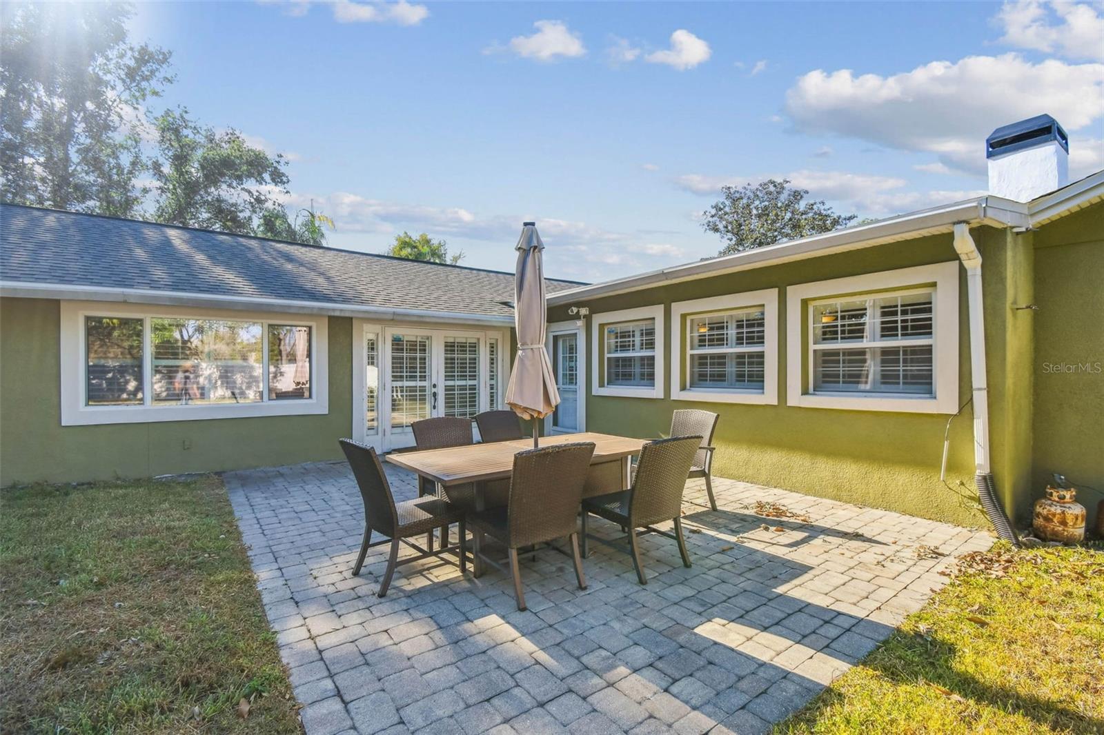 CARROLLWOOD SPGS UNIT 1 - Residential Lease