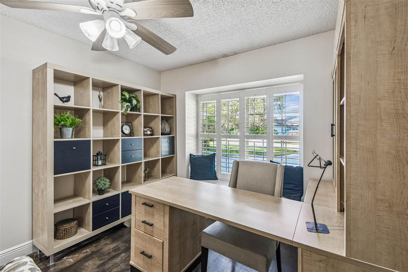 CARROLLWOOD SPGS UNIT 1 - Residential Lease