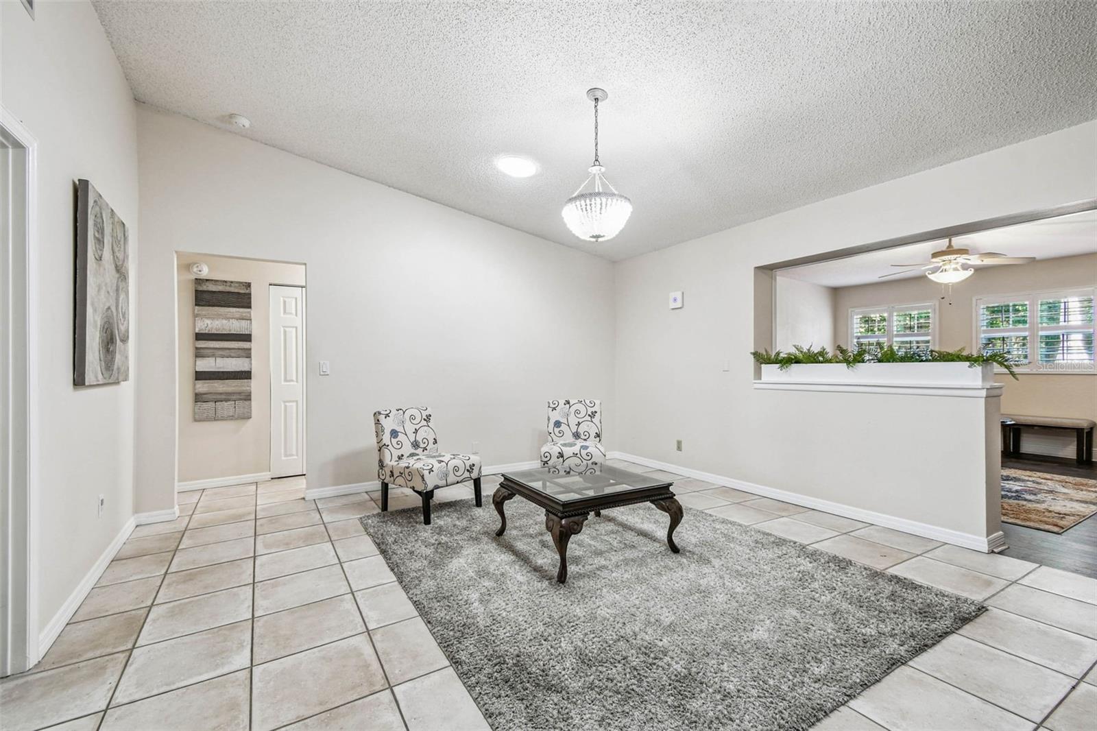 CARROLLWOOD SPGS UNIT 1 - Residential Lease