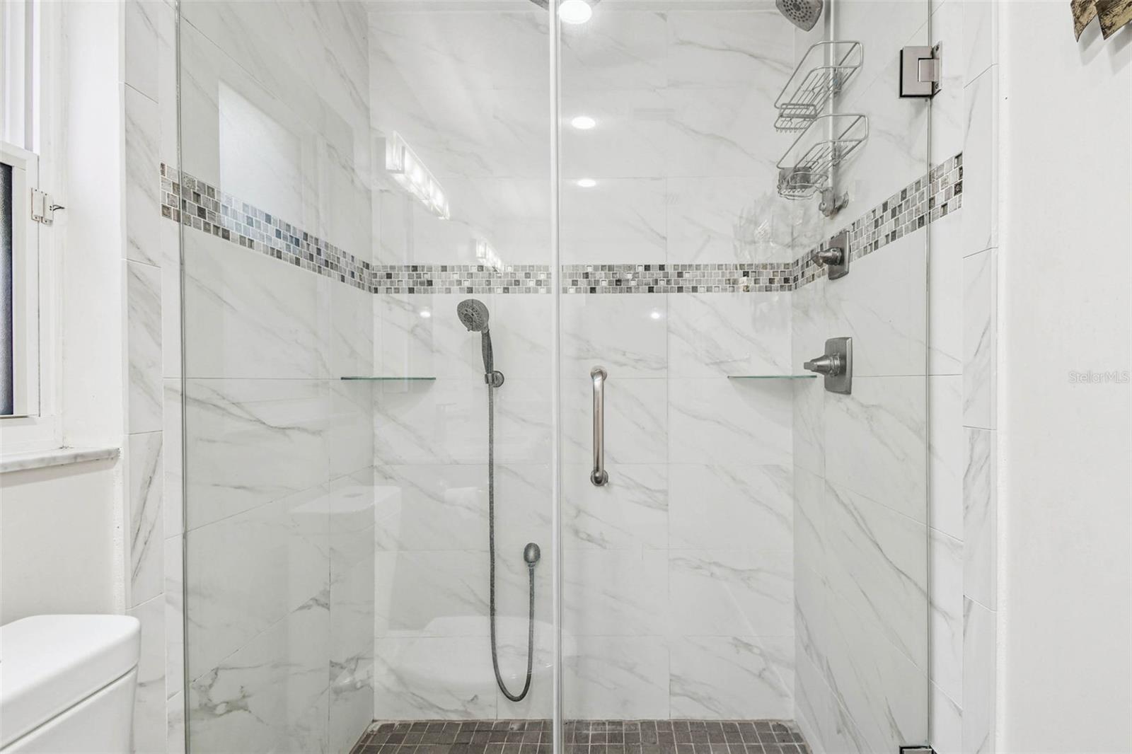 CARROLLWOOD SPGS UNIT 1 - Residential Lease